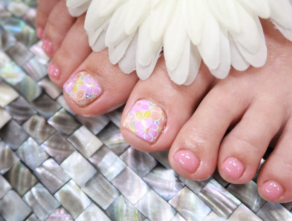 春のフットネイルネイルサロンnails Qoo