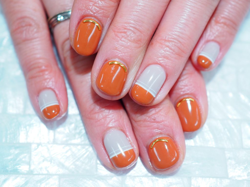 バイカラーフレンチ ネイルサロンnails Qoo